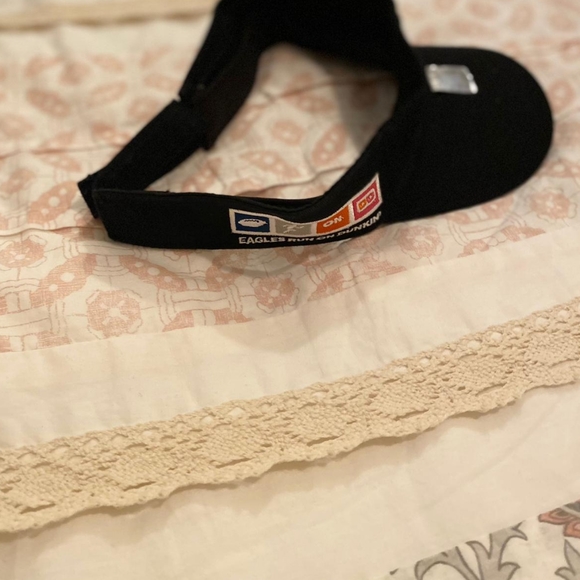 Rare Eagles cap - Picture 4 of 5